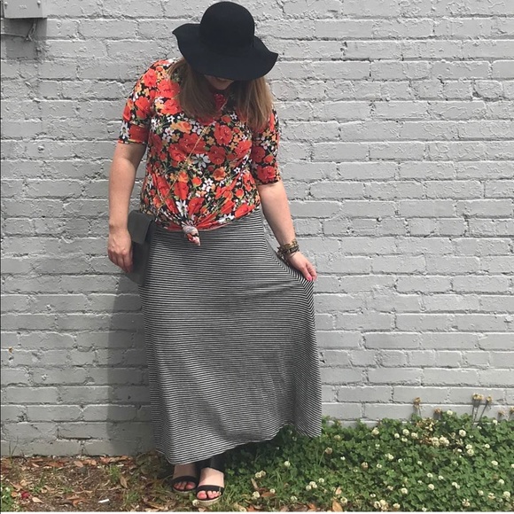 LuLaRoe Tops - LuLaRoe Irma